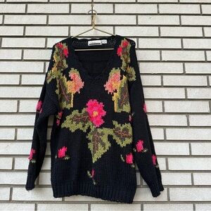 Vintage 80s Diana Marco Black Floral Knit Sweater Ramie Blend V-Neck Intarsia